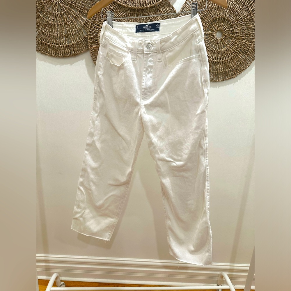 Hollister high-rise vintage straight leg white jeans